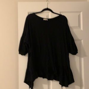 Black oversized lightweight top